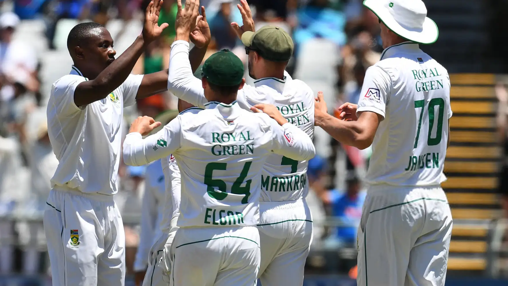 Proteas Test team celebrate a wicket